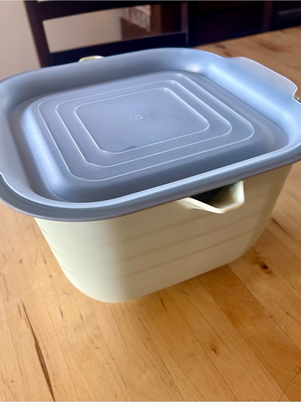Crofton 3-Piece Produce Keeper Set 7 QT Berry Fruit Container with Strainer Lid